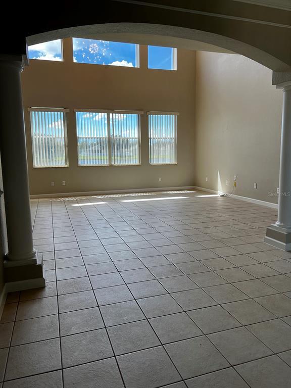 Building Photo - 2706 Bartlet Dr