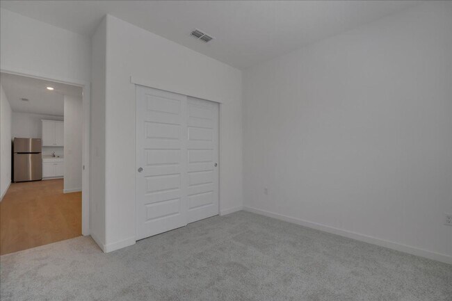 Building Photo - 12658 Rosefinch Wy