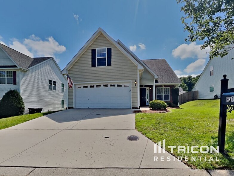 Building Photo - 827 Peachtree Meadows Cir