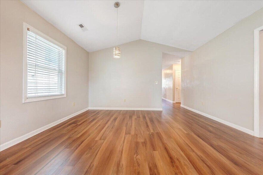 Building Photo - 720 Tennessee St