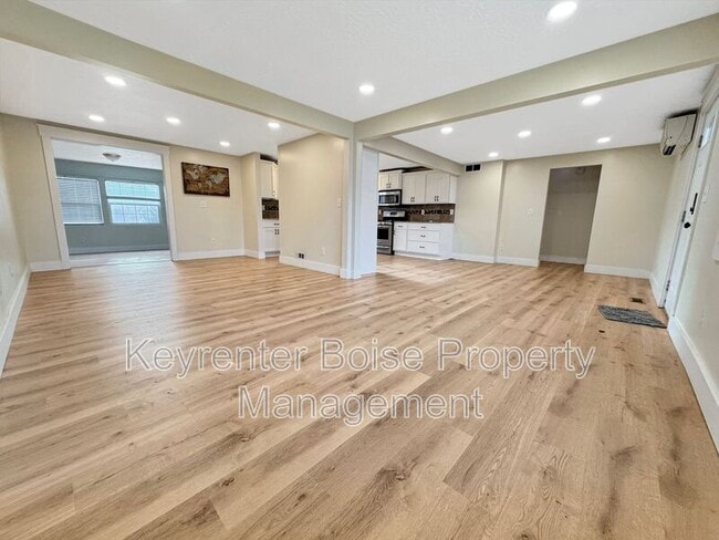 Building Photo - 7867 W Camas St