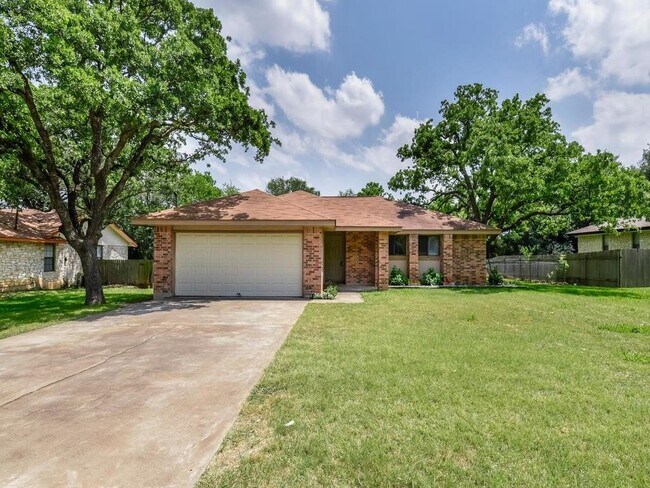 Building Photo - 506 Lakeway Dr