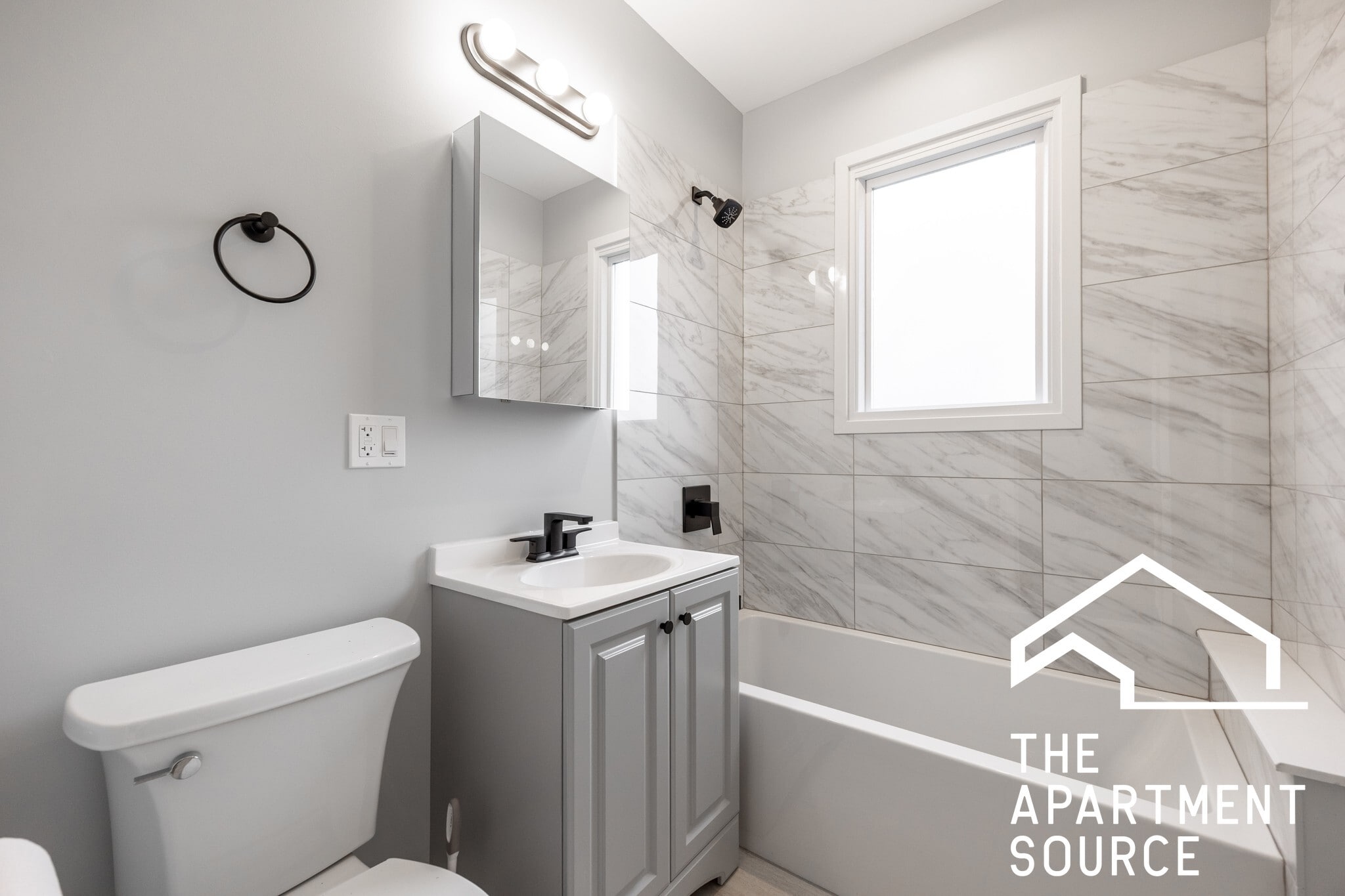 Building Photo - 2937 N Ashland Ave