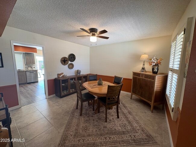 Building Photo - 16425 N Orchard Hills Dr