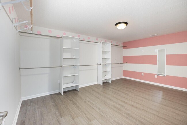 Building Photo - 11035 Woodmont Wy