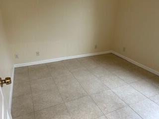 Building Photo - 6211 Arlington Way