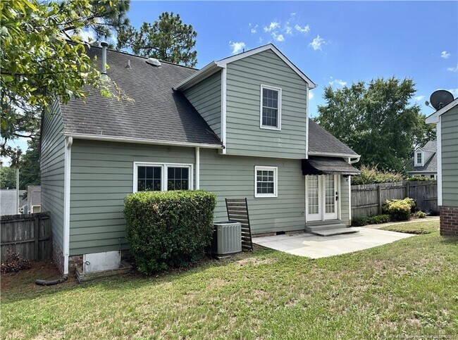 Building Photo - 2940 Amelia Dr