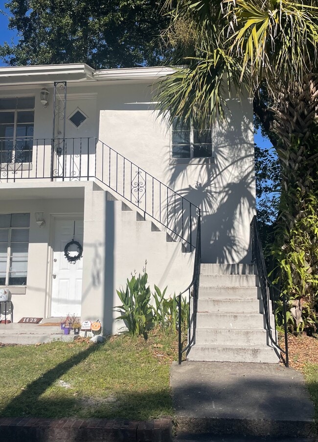 Primary Photo - 1423 Cherry St