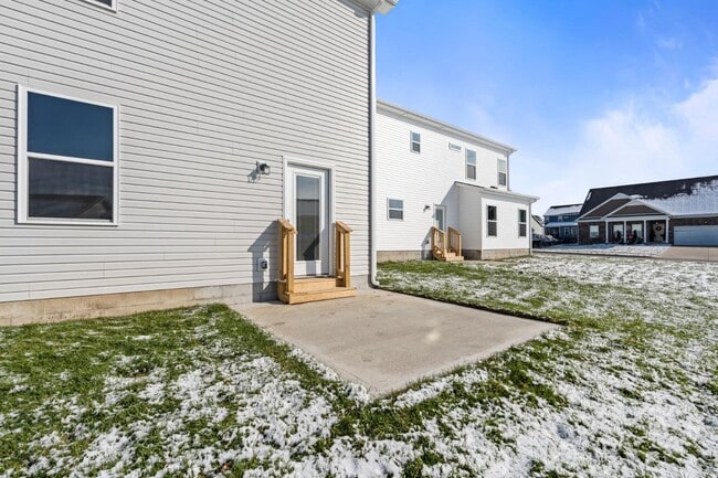 Building Photo - 105 Lambert Fld