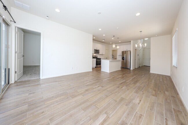 Building Photo - 7867 S Walnutview Dr