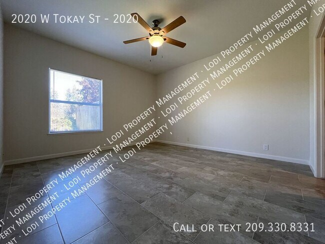 Building Photo - 2020 W Tokay St