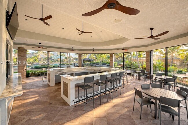 Building Photo - 2163 Appleton Cir S