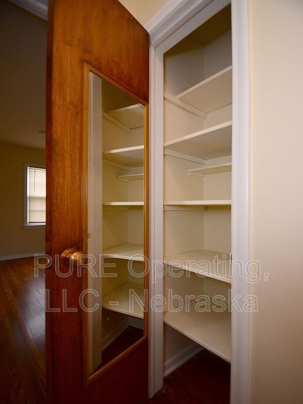 Building Photo - 210 N 32nd Ave