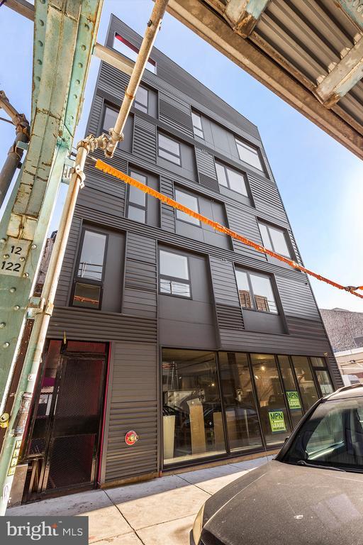 Building Photo - 1229 N Front St
