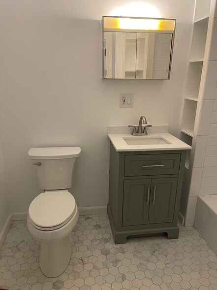 Building Photo - 23 Snow Hill St