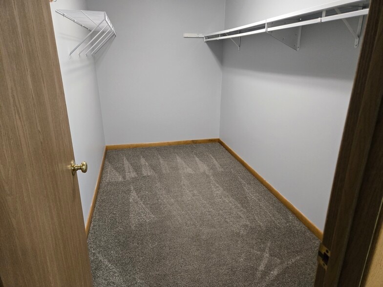 Building Photo - 3615 Stoughton Rd