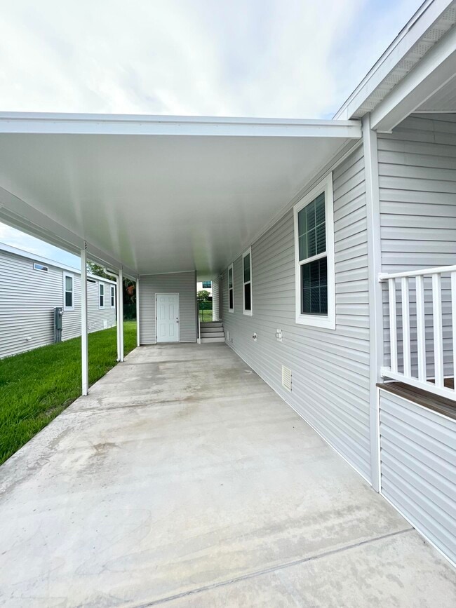 Building Photo - 4099 74th Rd N