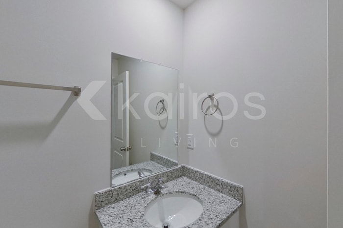 Building Photo - 373 Ironwood Ct