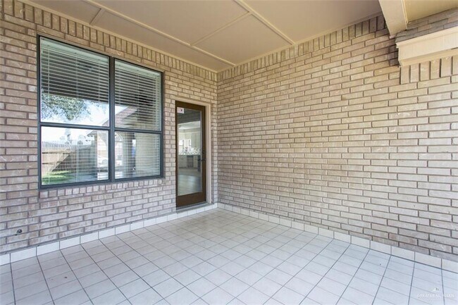 Building Photo - 6109 N 8th St