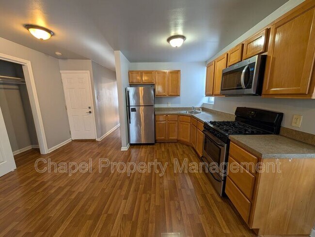 Building Photo - 1346 N 27th St