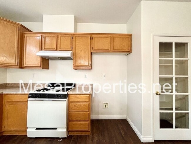 Building Photo - 12261 Luna Rd