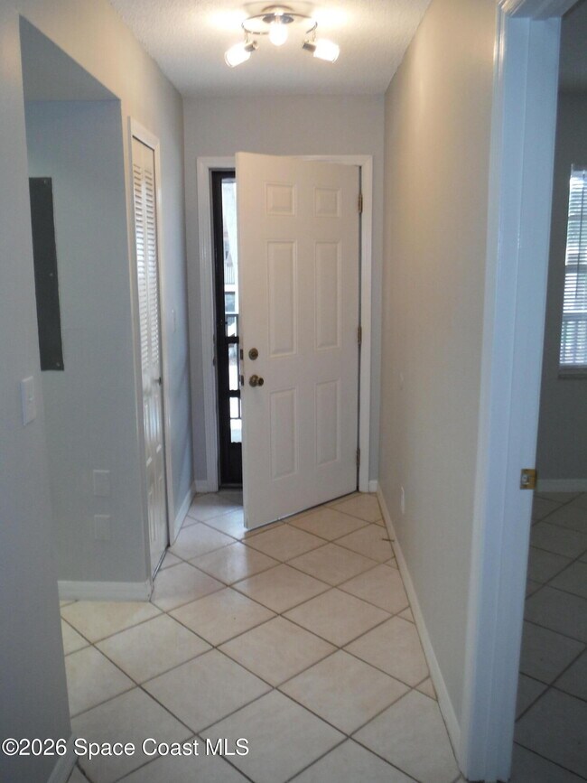 Building Photo - 3035 Sir Hamilton Cir