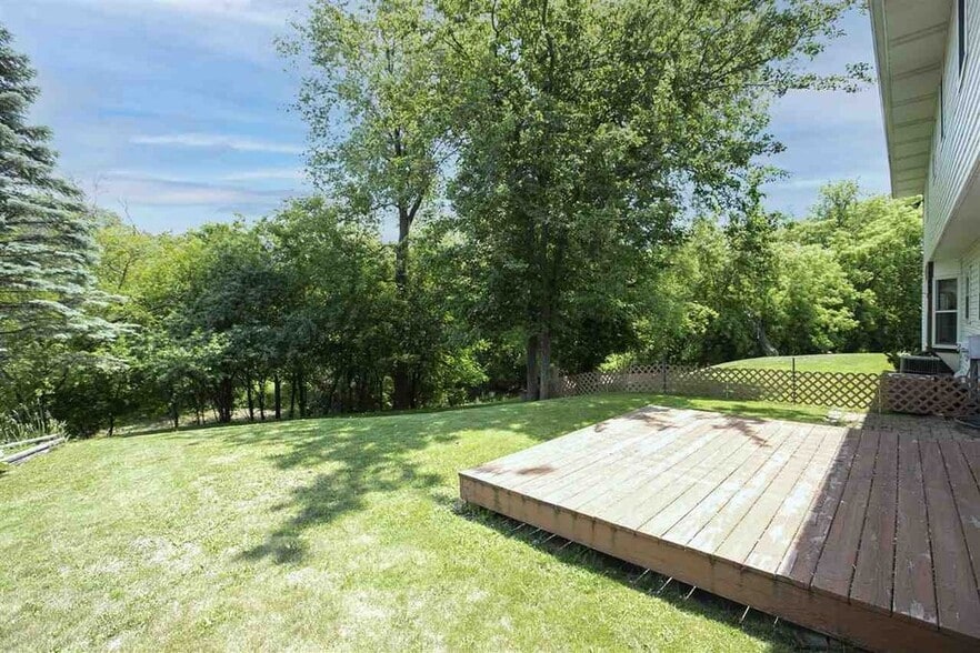 Back Yard - 1140 S Bluemound Dr