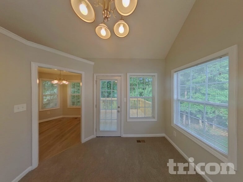 Building Photo - 7222 Brittany Way