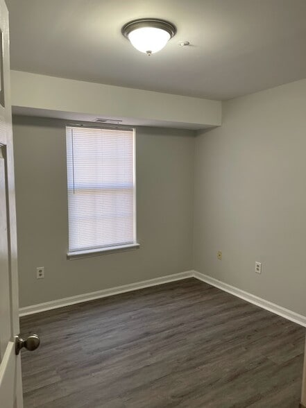 2nd Bedroom - 9816 Lake Pointe Ct