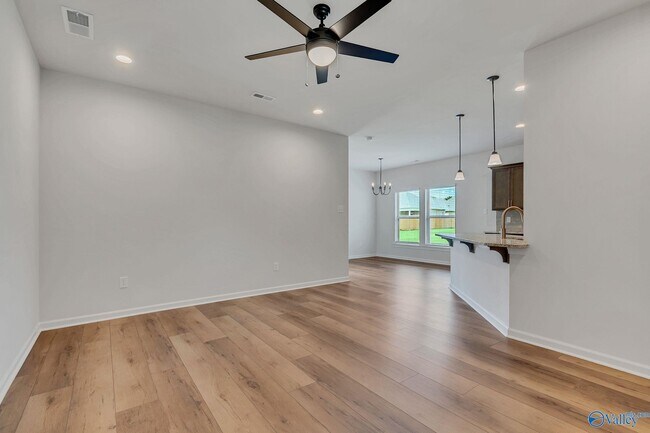 Building Photo - 16640 Aspen Ln