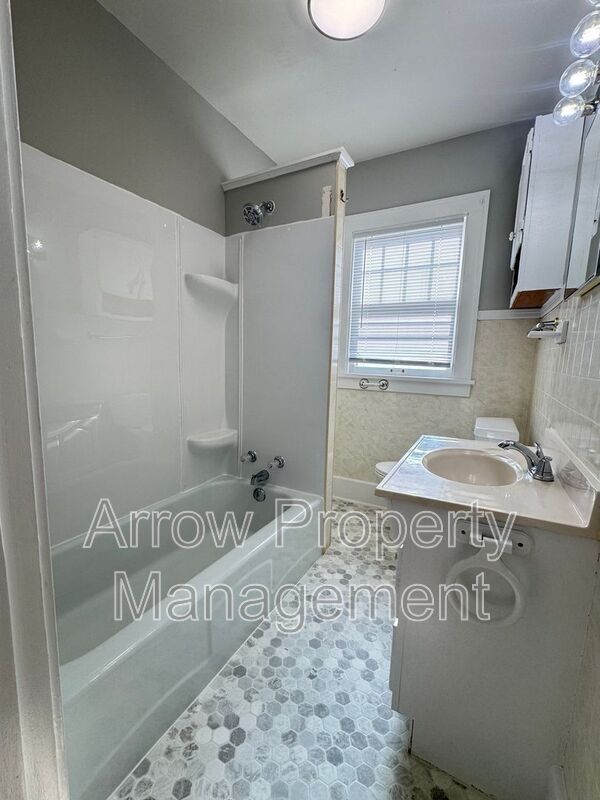 Building Photo - 1234 S 25th St