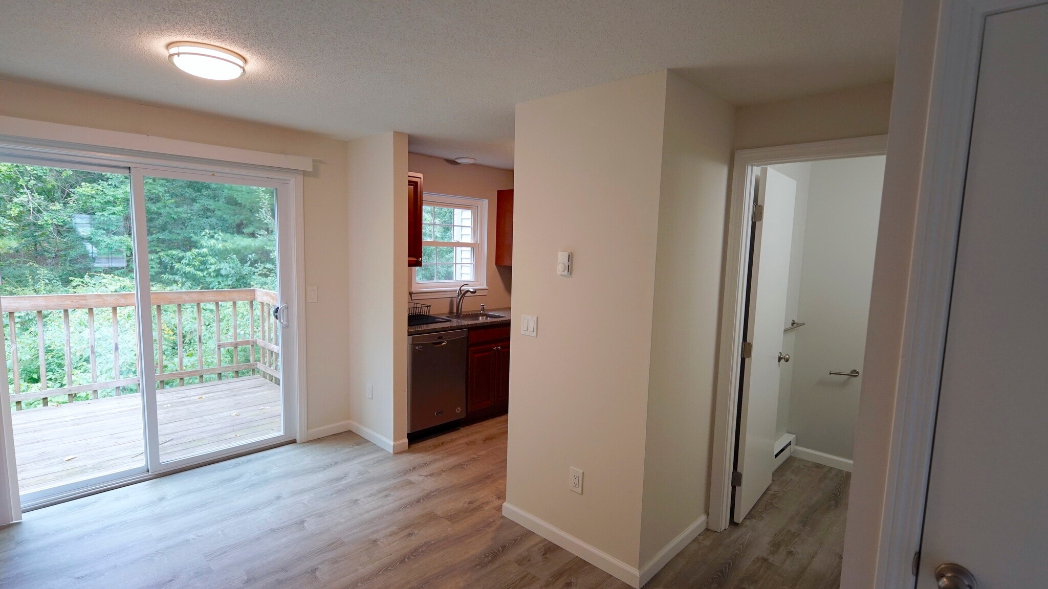 Building Photo - 64 Crystal Ln