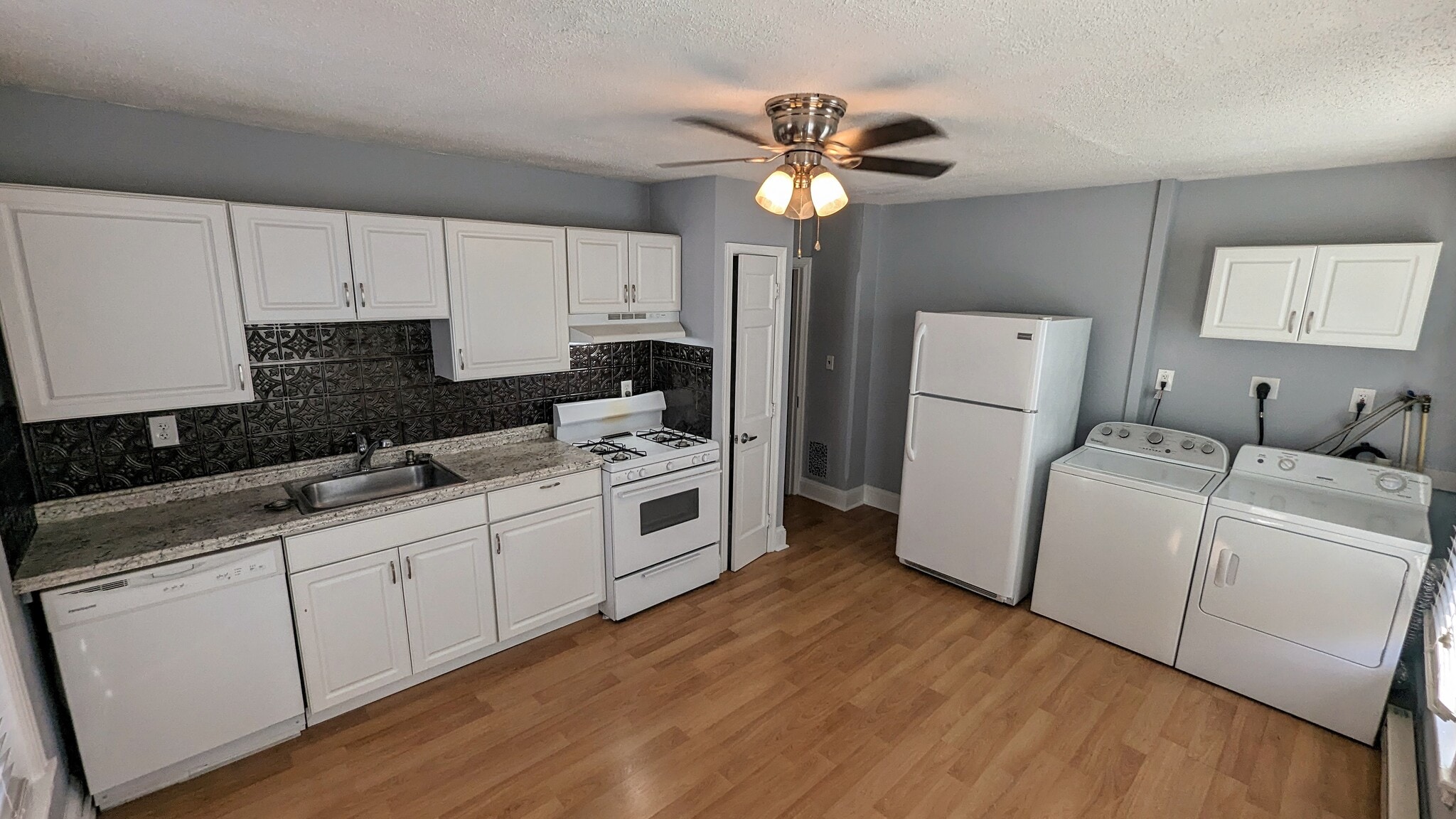 Building Photo - 321 W Biddle St