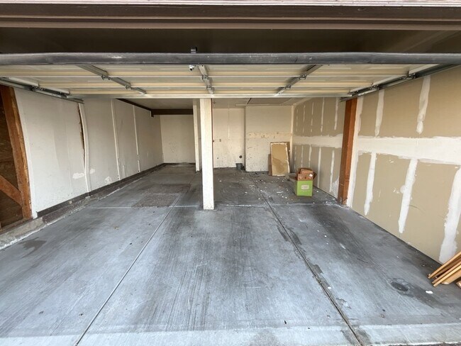 Building Photo - 2722 Kline Cir