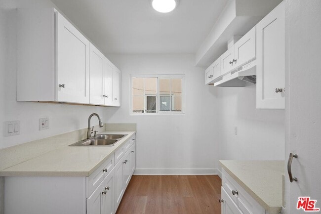 Primary Photo - 8150 Sepulveda Pl