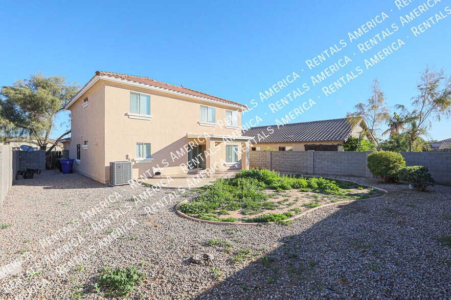 Building Photo - 17747 W Ventura St