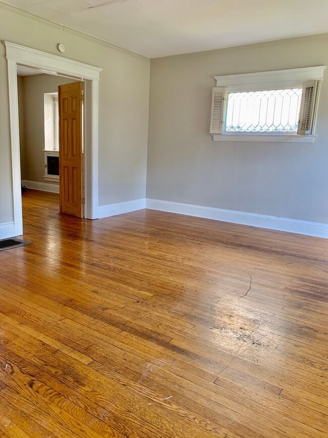 Building Photo - 922 Westcott St