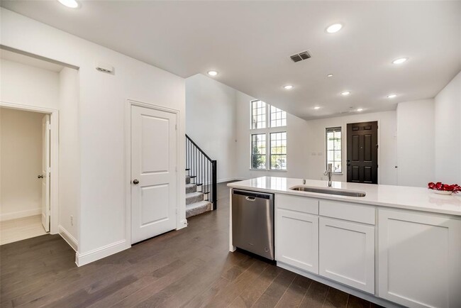 Building Photo - 7223 Panicum Dr