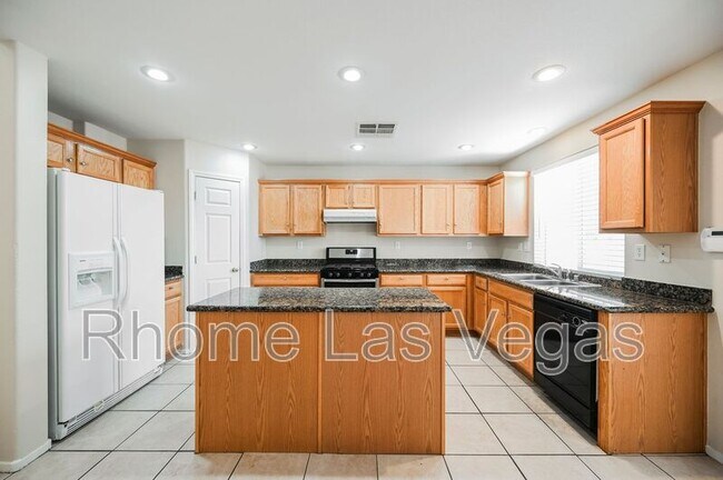 Building Photo - 4599 Deer Forest Ave