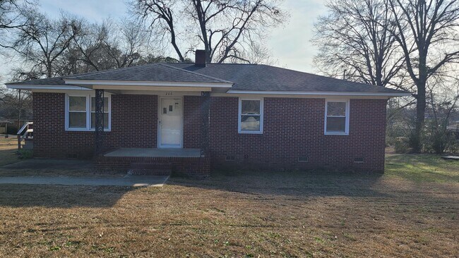 Primary Photo - 206 Columbia Ave