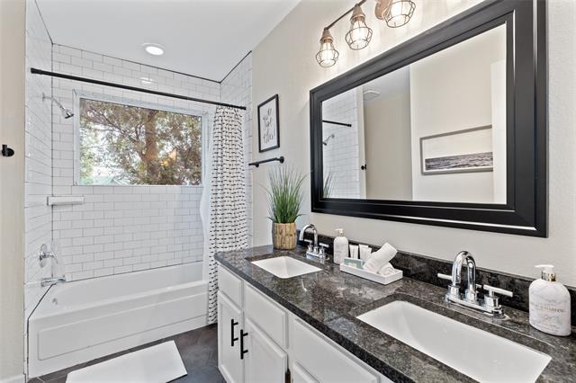 Building Photo - 619 Drexel Dr