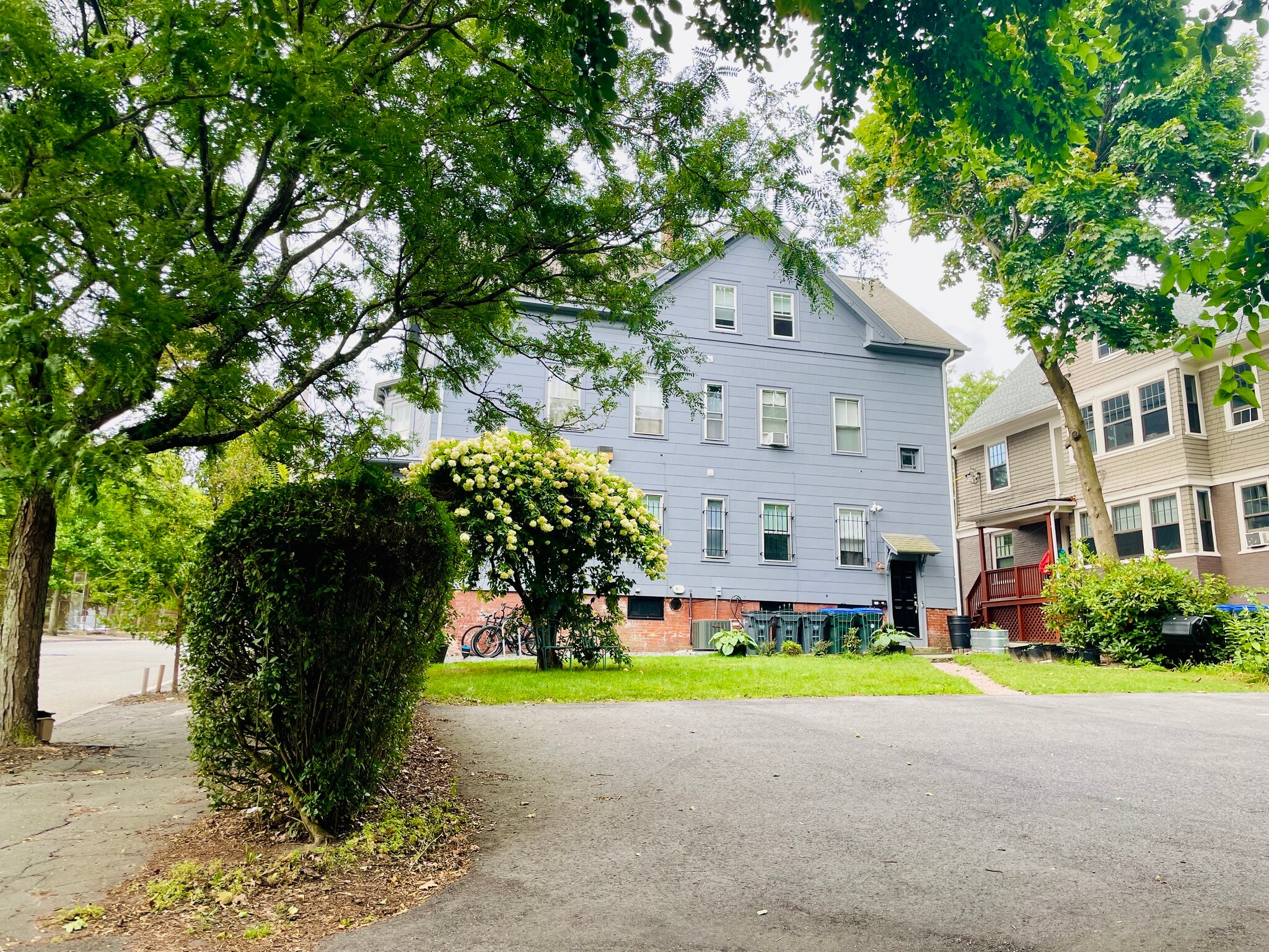 Building Photo - 266 -268 Brown Street
