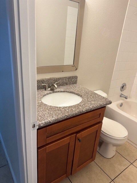 Building Photo - 817 Pablo Ln