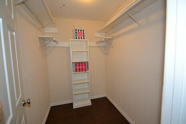 Building Photo - 4911 Wigton Dr