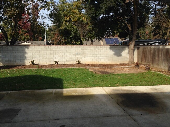 Building Photo - 3440 W Tenaya Way