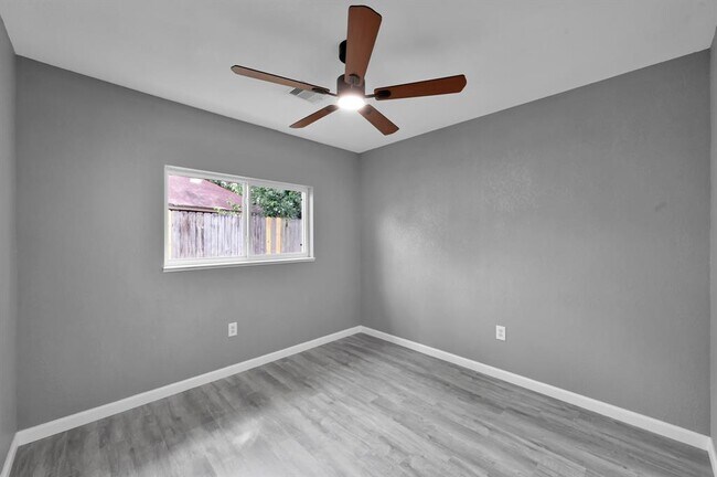 Building Photo - 22603 Pebworth Pl