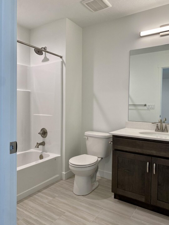 Building Photo - 638 N Autumn Ash Cir