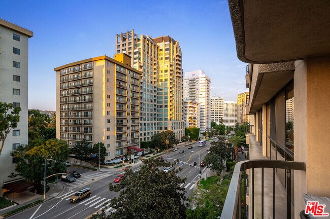 Building Photo - 10750 Wilshire Blvd