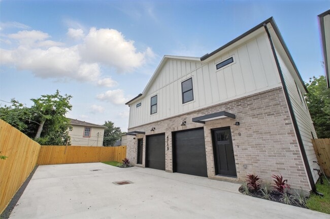 Building Photo - 4719 Mallow St