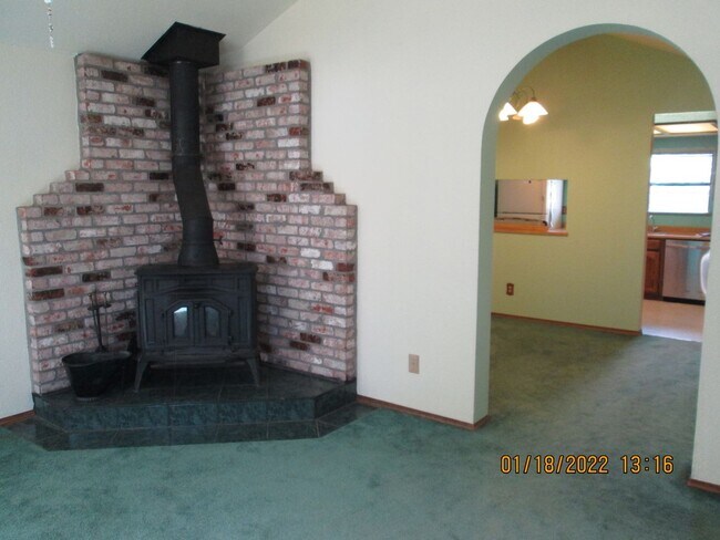 Building Photo - 527 N Washington St